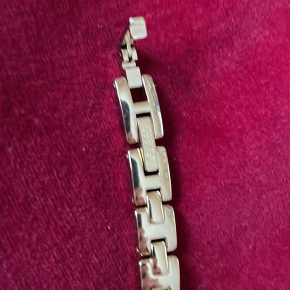 Guess Ladies Rhinestone Gold-tone Watch - Picture 7 of 7